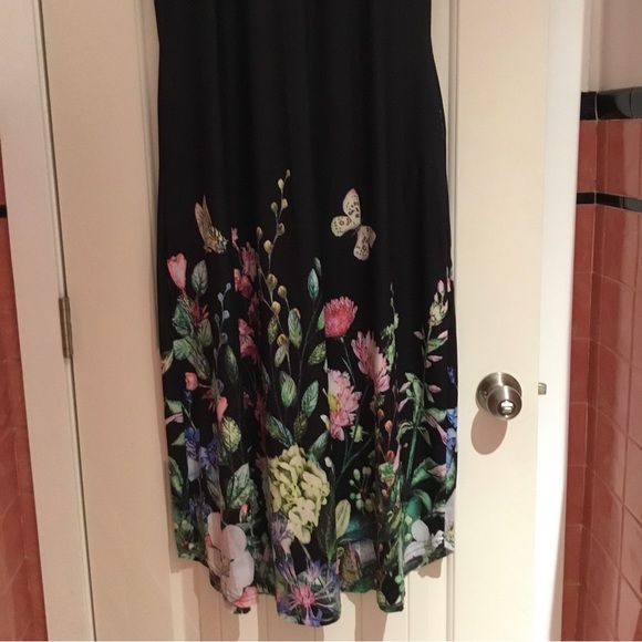 Beautiful long Dress - Picture 6 of 6